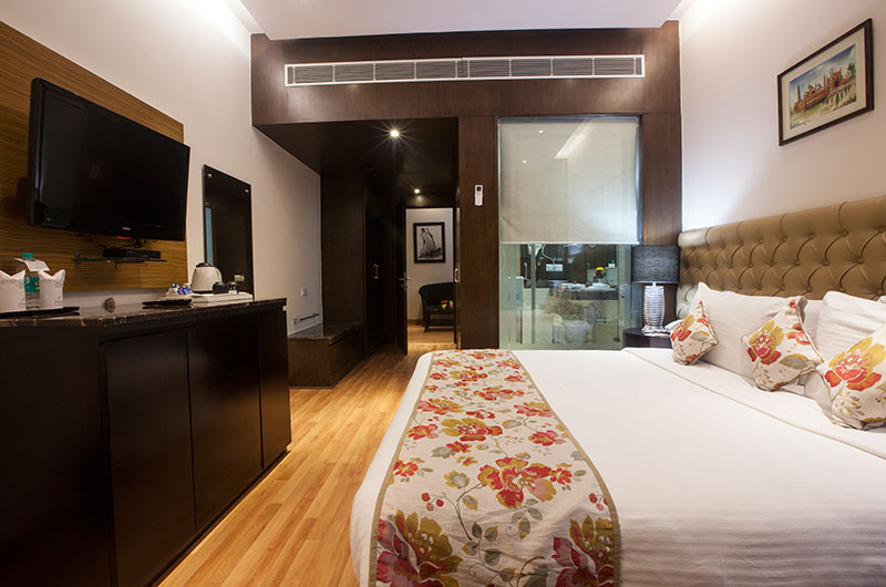 luxury-suite3.jpg