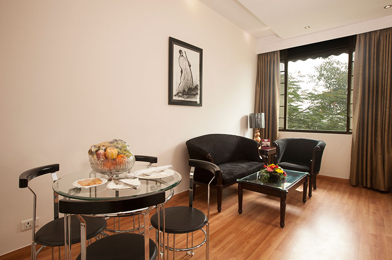 luxury-suite4.jpg