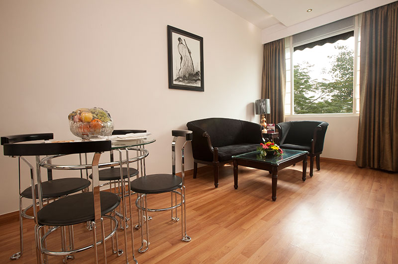 luxury-suite5.jpg
