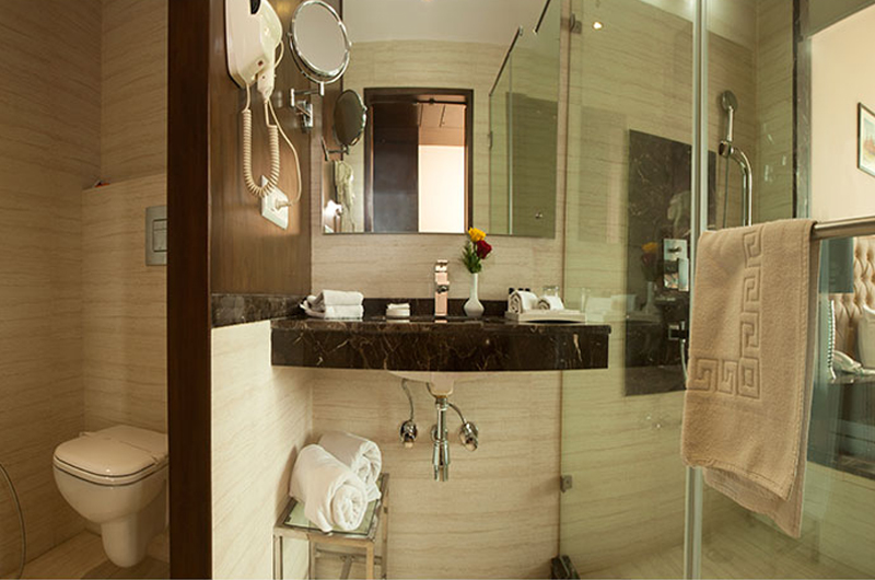 luxury-suite6.jpg